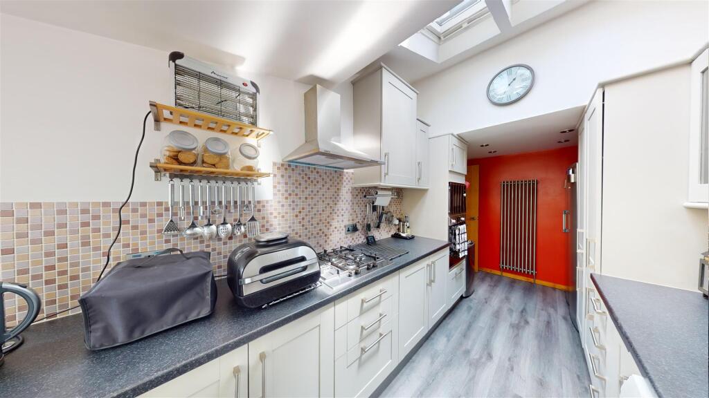 Additional property image - Cliffe Lane South, Baildon