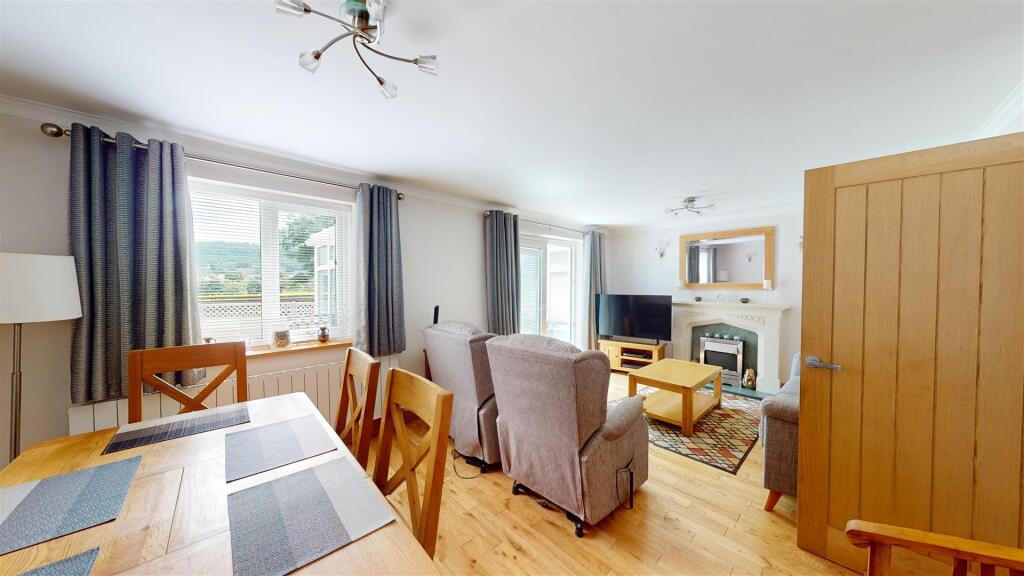 Additional property image - Cliffe Lane South, Baildon