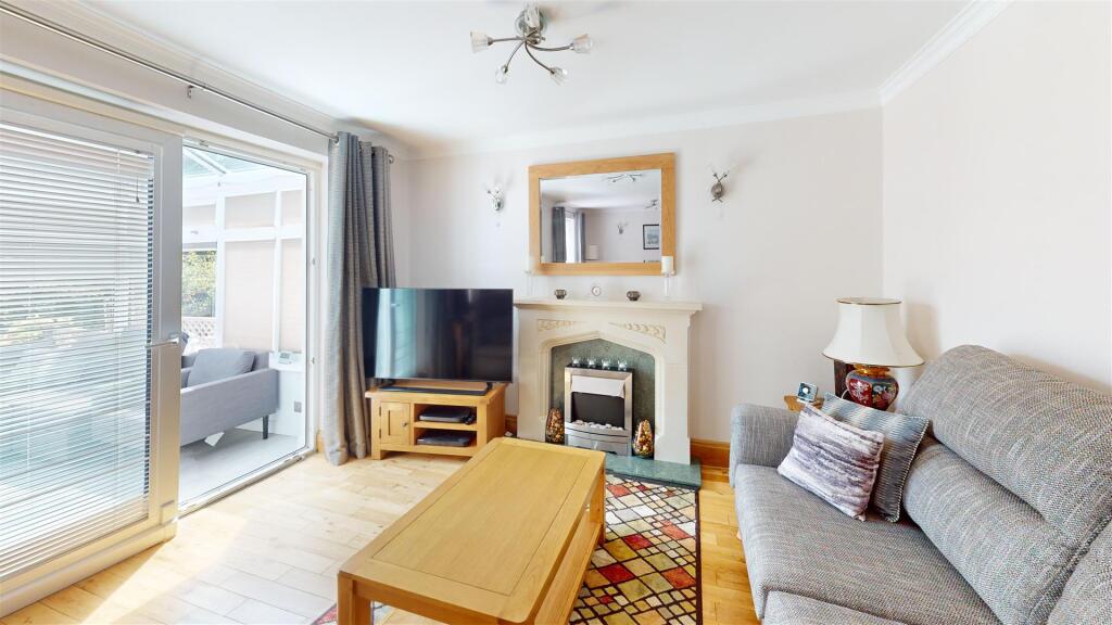 Additional property image - Cliffe Lane South, Baildon