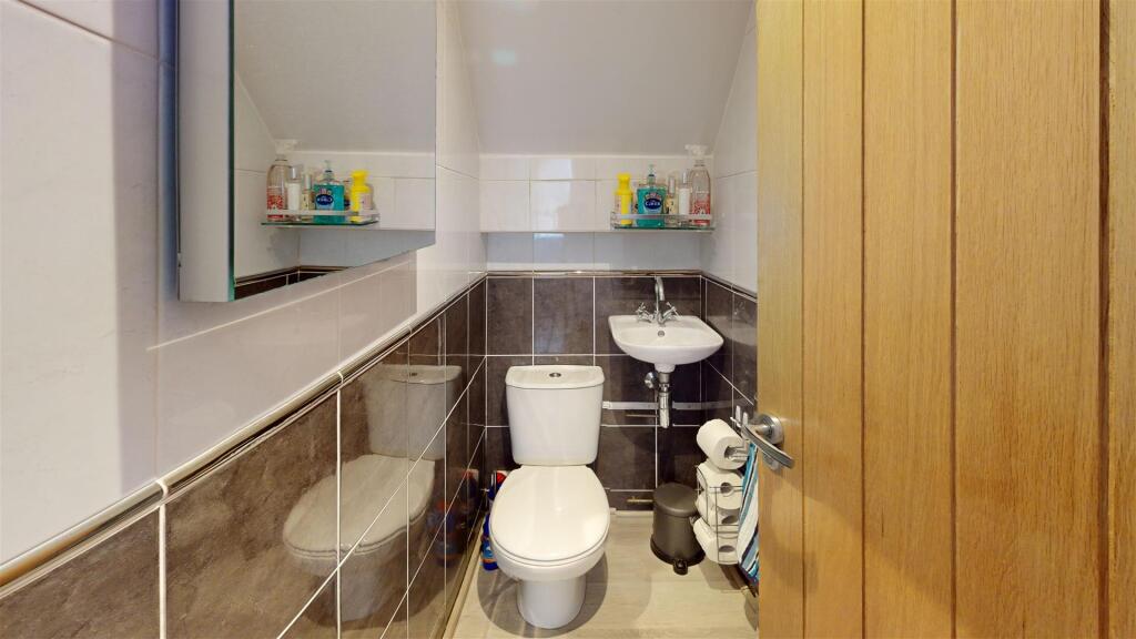 Additional property image - Cliffe Lane South, Baildon