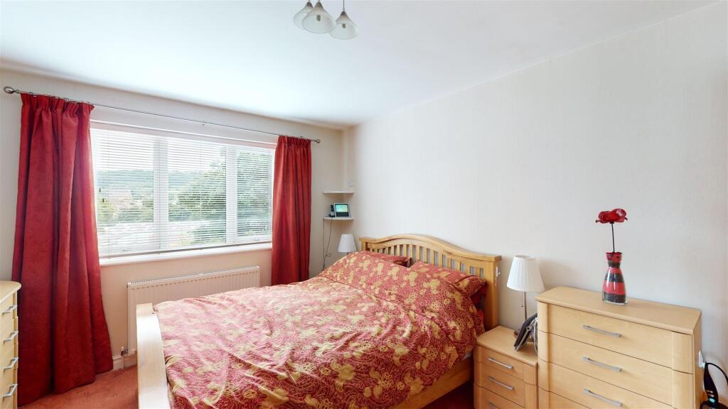 Additional property image - Cliffe Lane South, Baildon