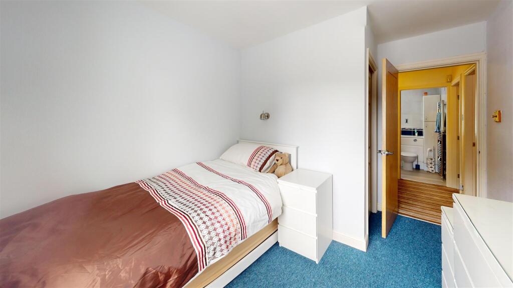 Additional property image - Cliffe Lane South, Baildon