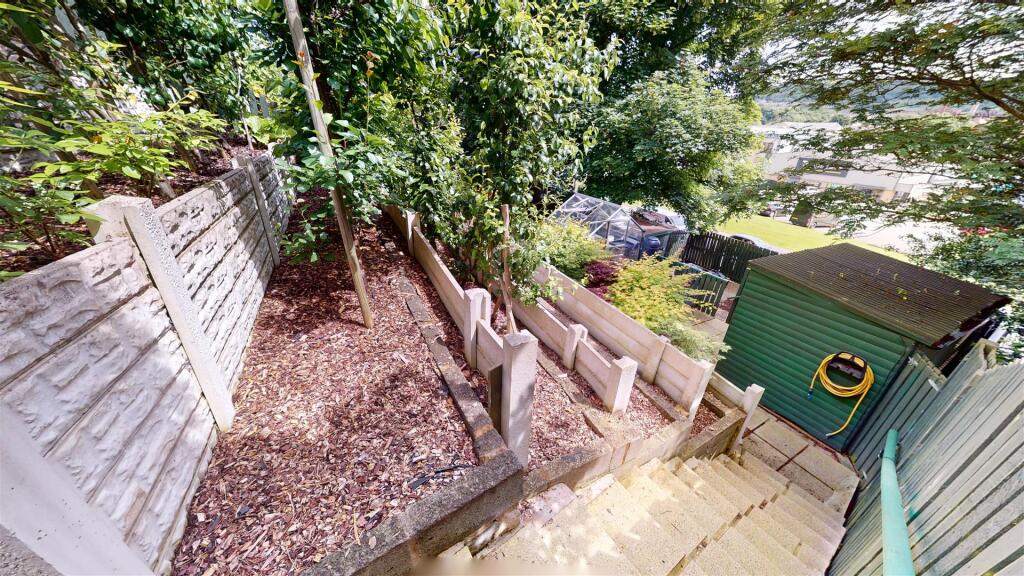 Additional property image - Cliffe Lane South, Baildon