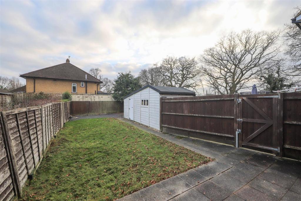 3 bedroom semidetached house for sale in Whiteheath Avenue, Ruislip, HA4