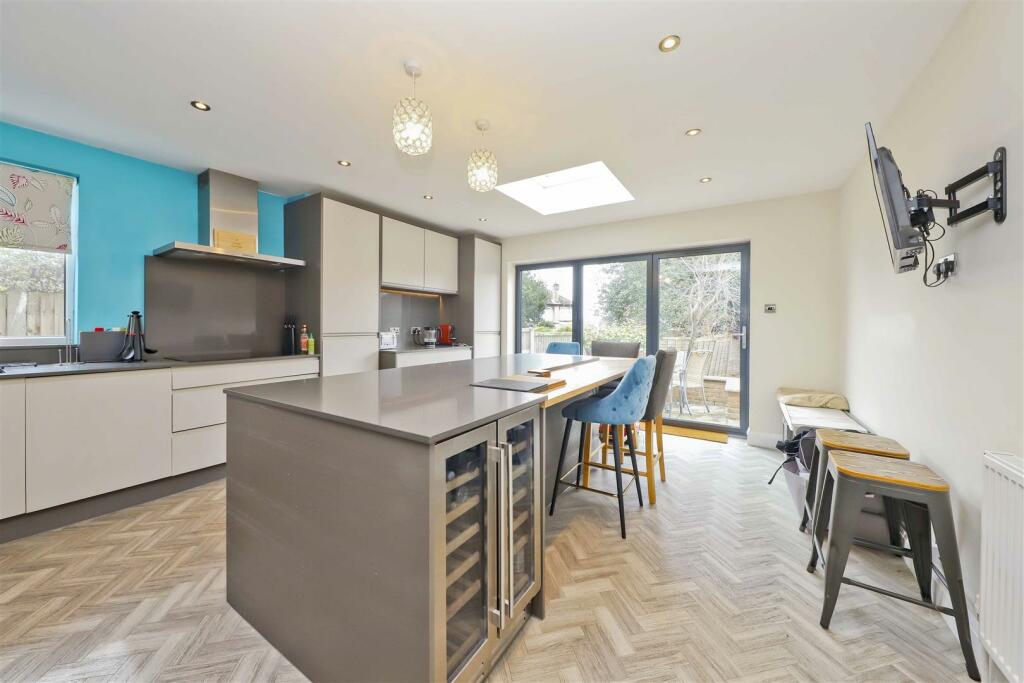 4 bedroom semidetached house for sale in St. Margarets Road, Ruislip, HA4