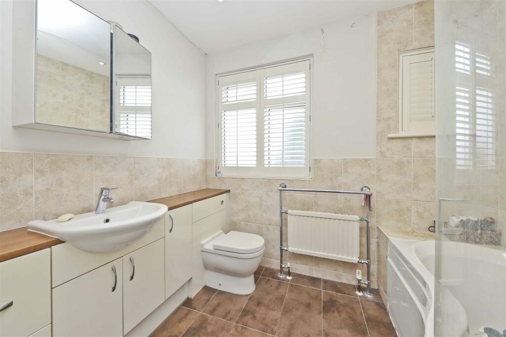 4 bedroom semidetached house for sale in St. Margarets Road, Ruislip, HA4