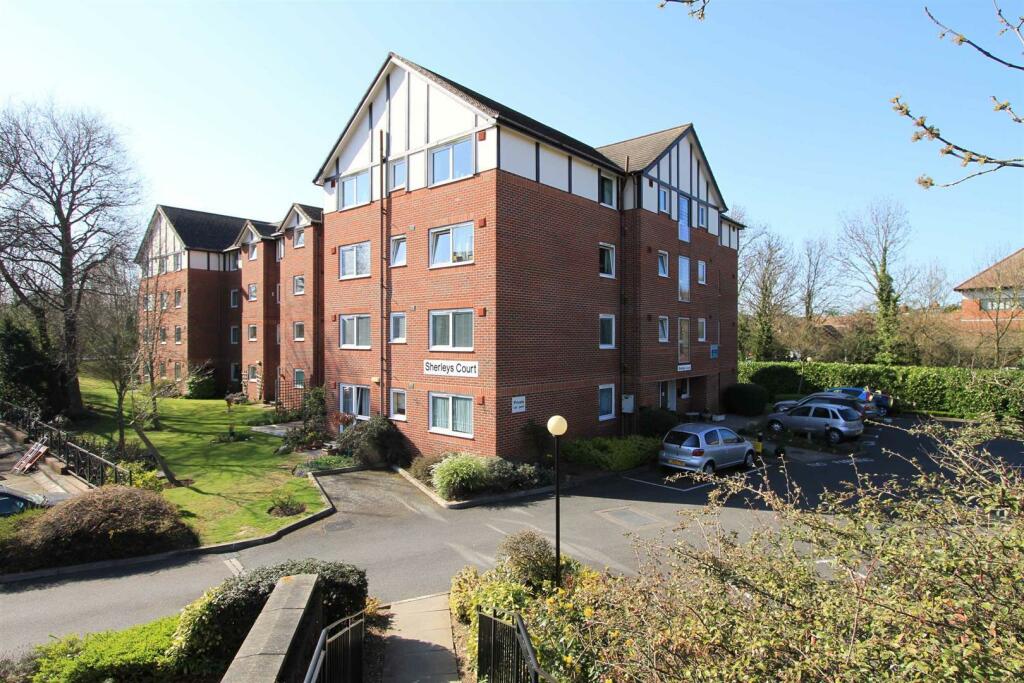 1 bedroom retirement property for sale in Wood Lane, Ruislip, HA4