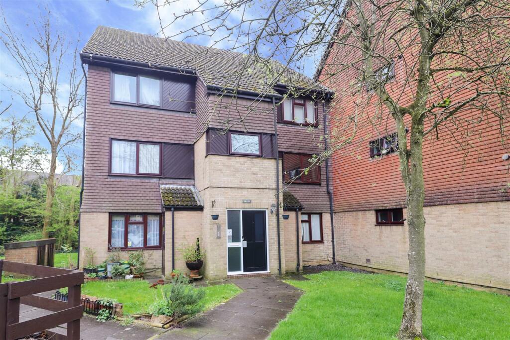 1 bedroom block of apartments for sale in Peerless Drive, Harefield