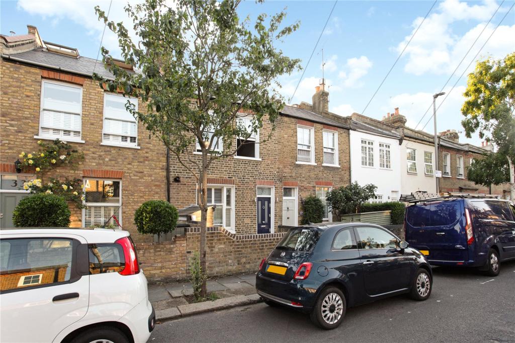 3 bedroom terraced house for sale in Sefton Street, Putney, London, SW15