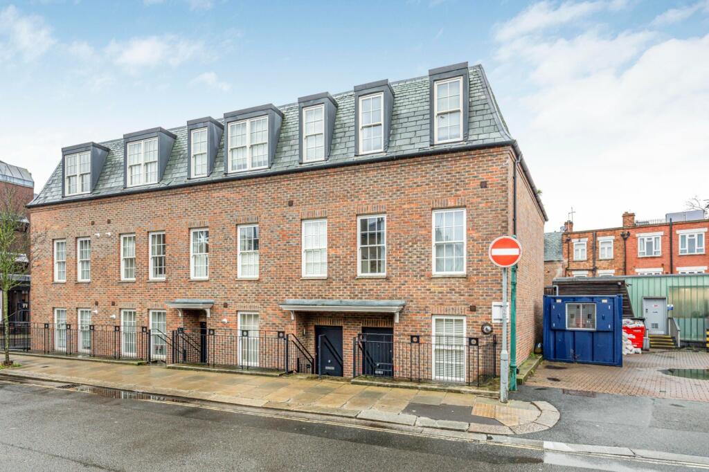 Main image of property: Wakefield Road, Richmond, Surrey, TW10