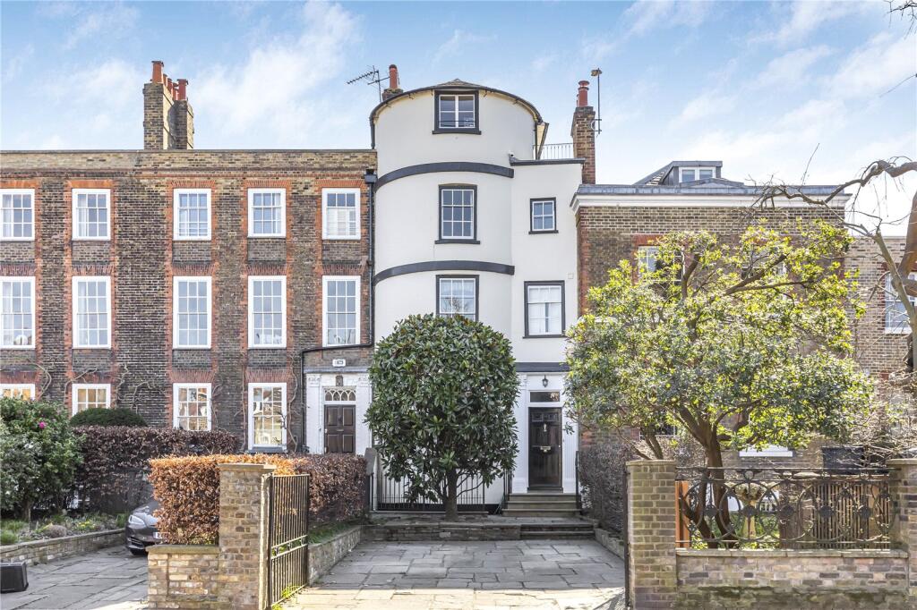 Main image of property: Sheen Road, Richmond, Surrey, TW9