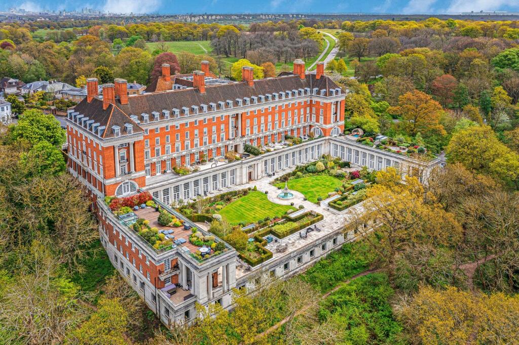 Main image of property: Richmond Hill, Richmond, TW10