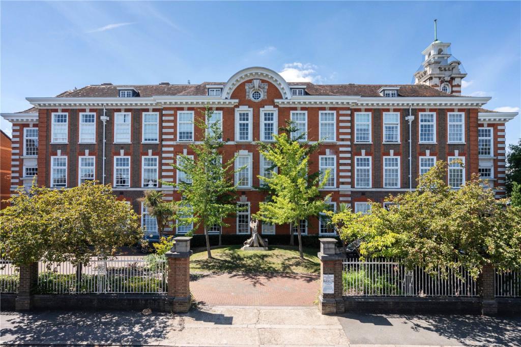 1 bedroom penthouse for sale in Downings House, 21 Southey Road