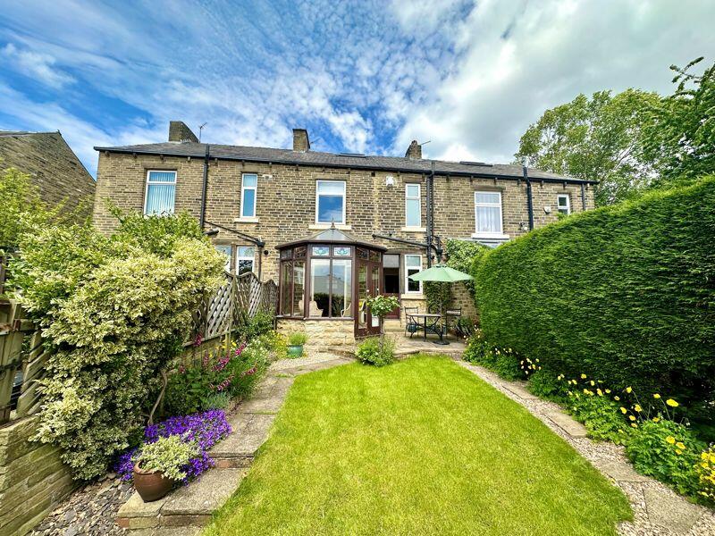 4 bedroom terraced house for sale in St. Albans Road, Skircoat Green