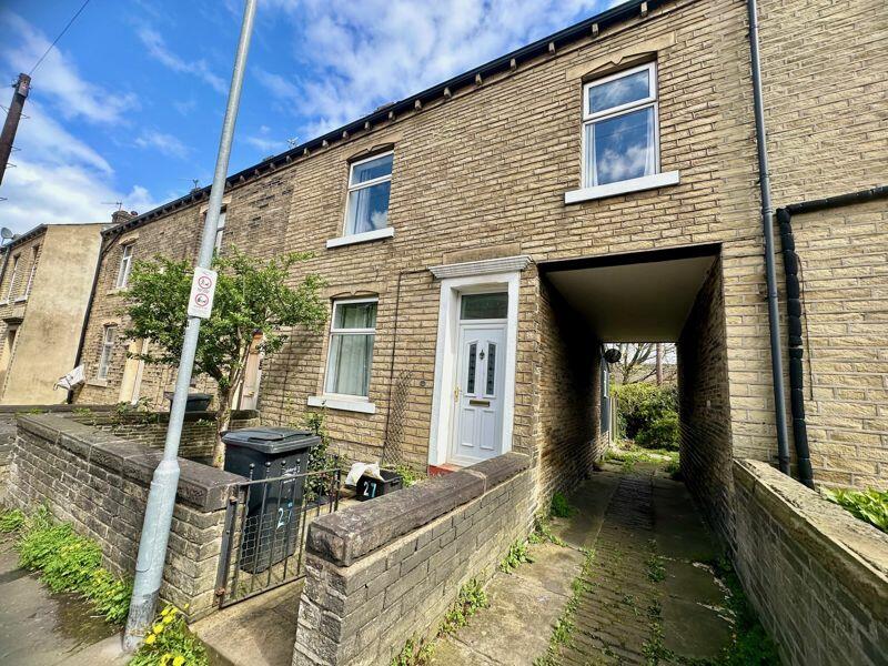 4 bedroom terraced house for rent in Gordon Street, Elland, HX5