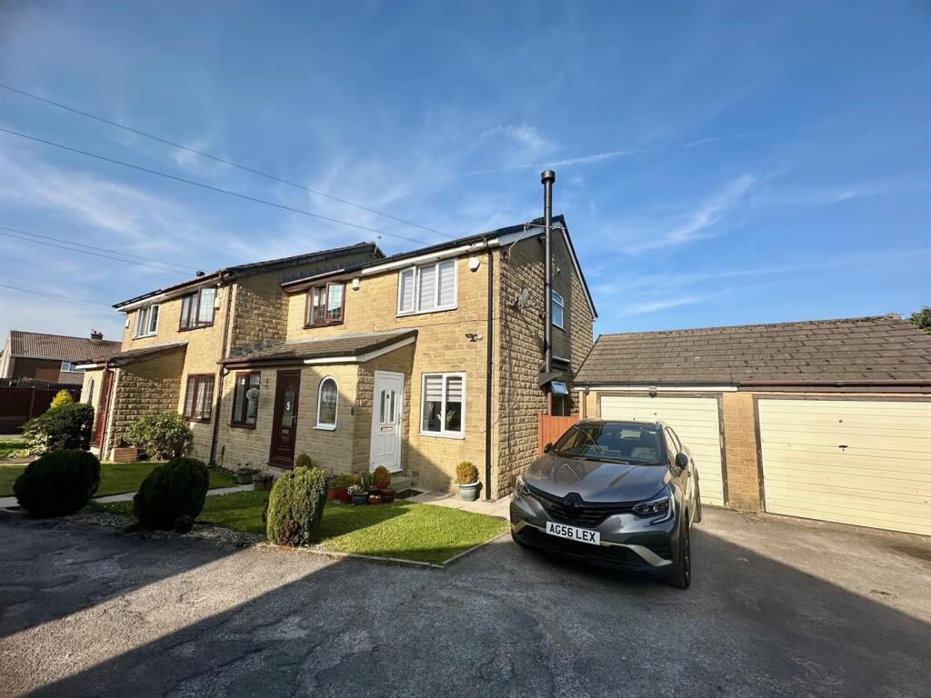Main image of property: The Willows, Illingworth, Halifax