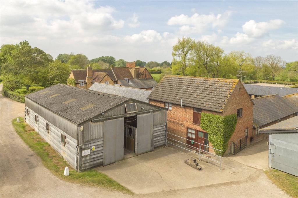 Equestrian facility for sale in Lot 1 Manor Farm, Marsworth, Tring