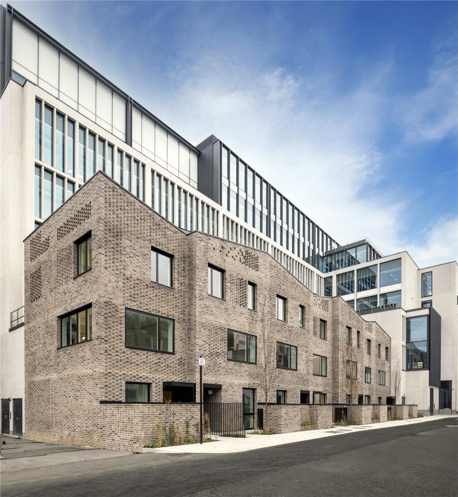 2 bedroom mews property for sale in Chilworth Mews, Bayswater, London, W2