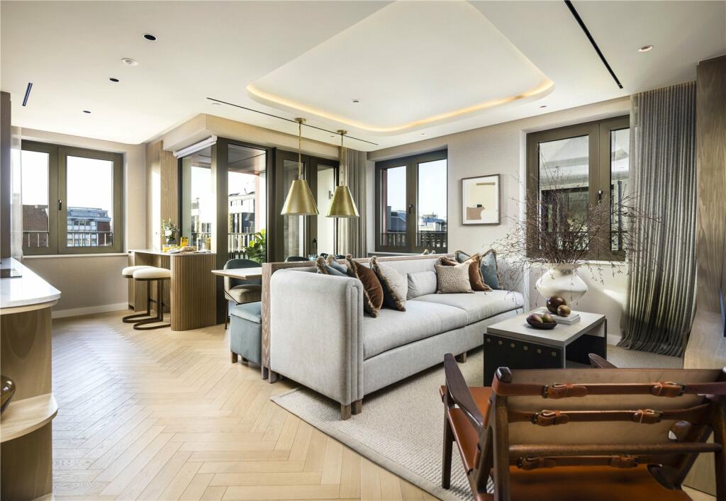 3 bedroom penthouse for sale in Tottenham Court Road West, 91 101