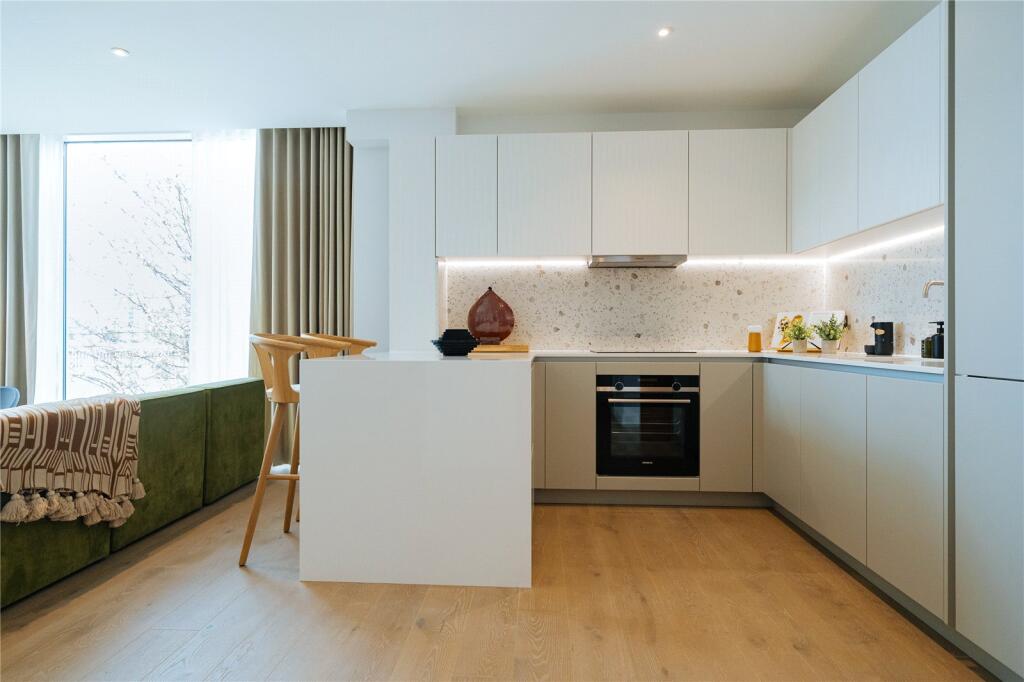 Main image of property: Hurlingham Waterfront, 362 Wandsworth Bridge Road, London, SW6