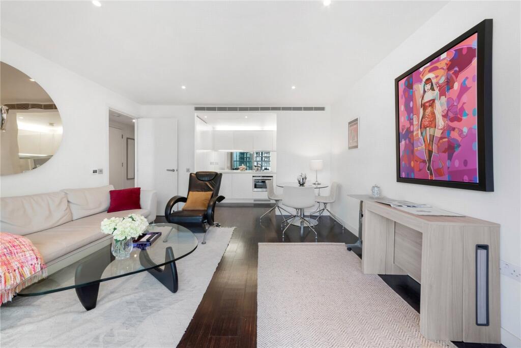 Main image of property: Pan Peninsula Square, London, E14