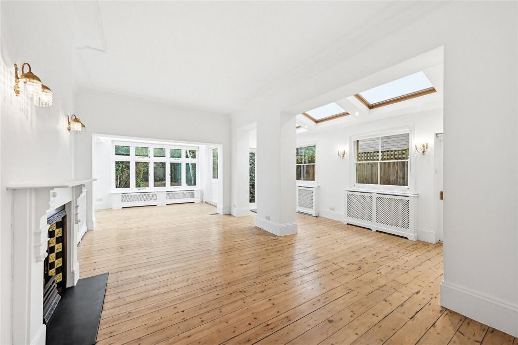 Main image of property: Airedale Avenue, London, W4