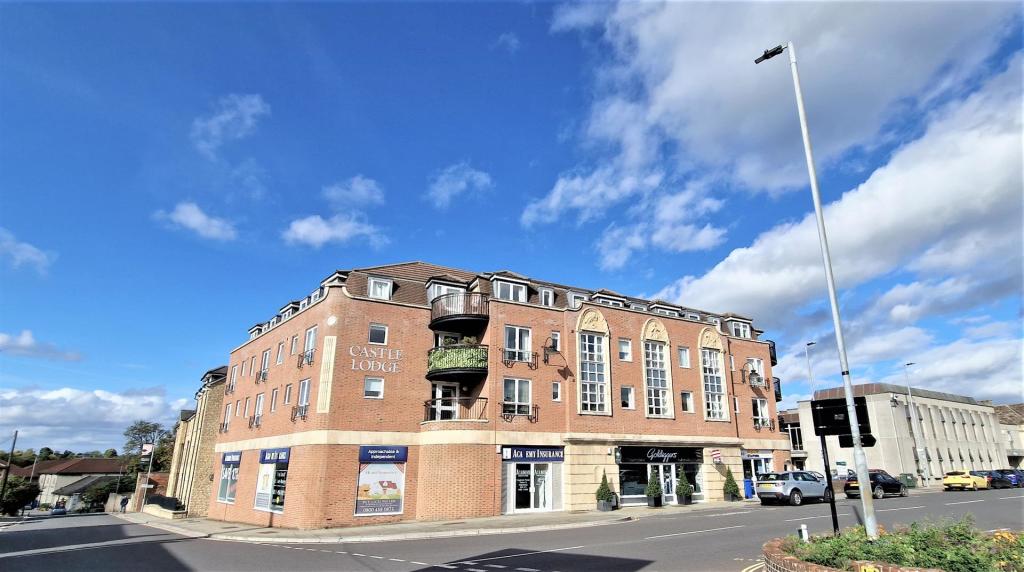 1 bedroom retirement property for sale in Gladstone Road, Chippenham, SN15