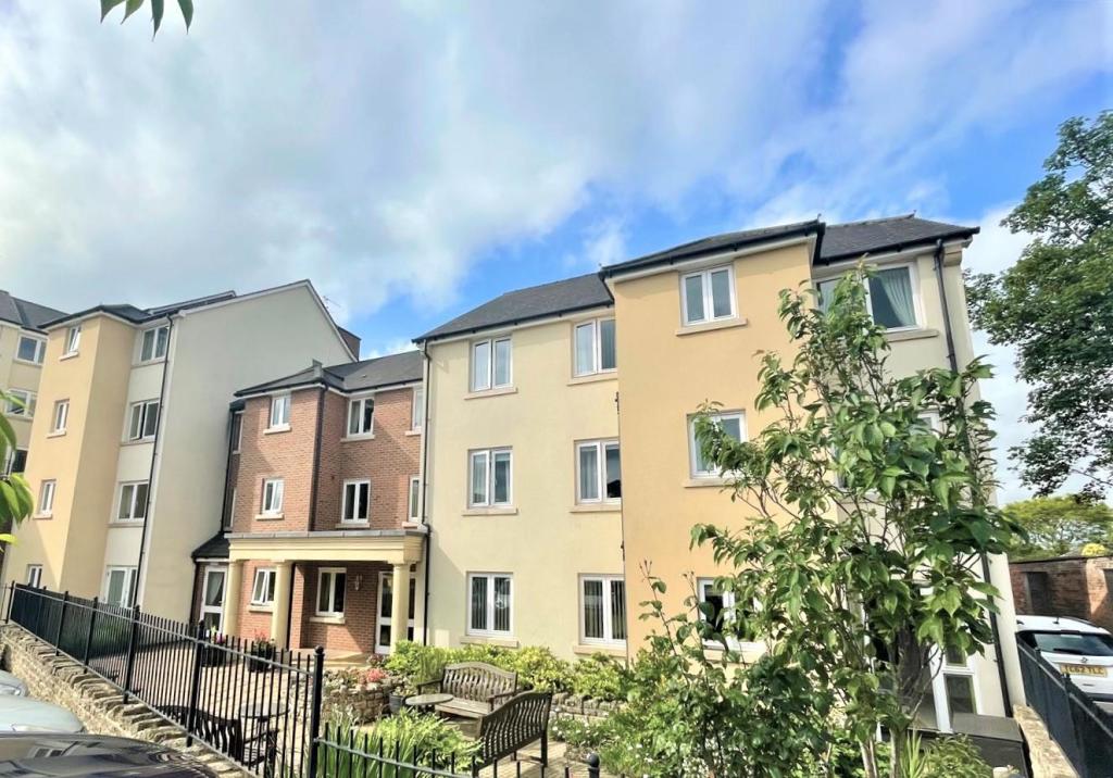 1 bedroom retirement property for sale in Gladstone Road, Chippenham, SN15