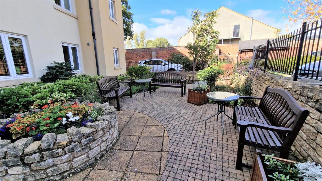 1 bedroom retirement property for sale in Gladstone Road, Chippenham, SN15
