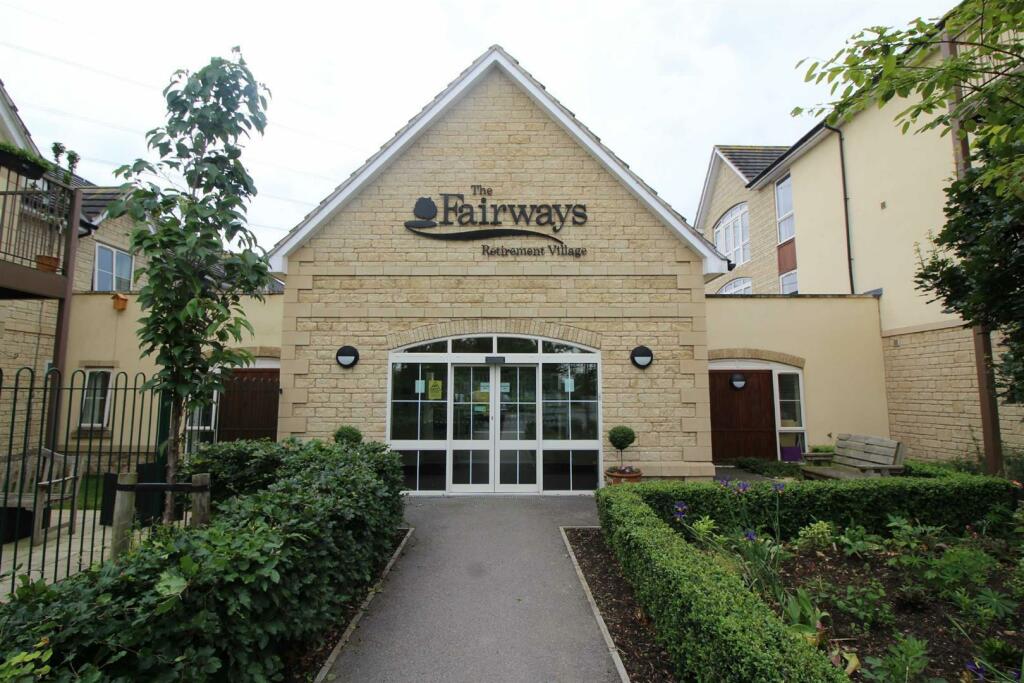 2 bedroom retirement property for sale in Malmesbury Road, Chippenham, SN15