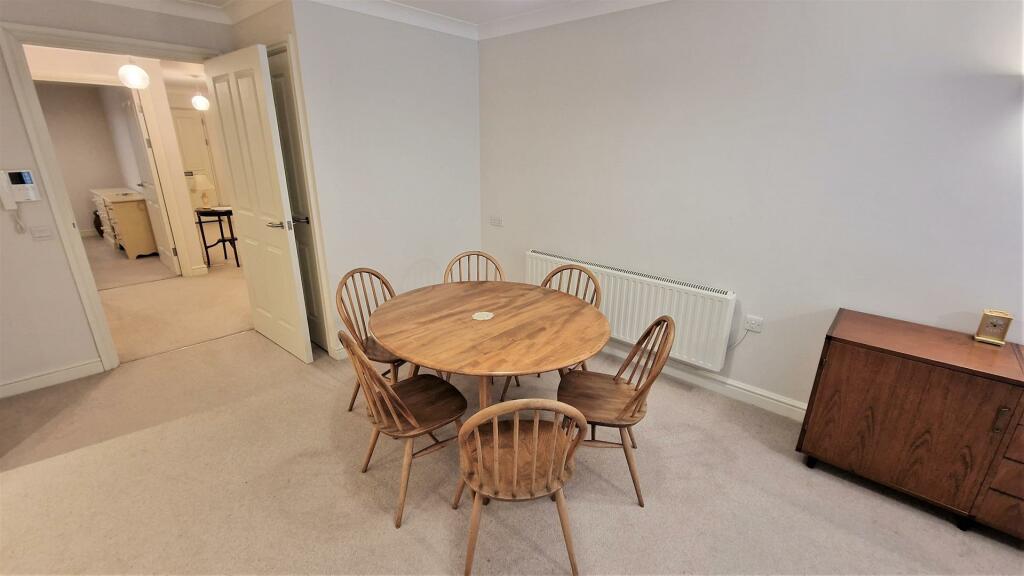 2 bedroom retirement property for sale in Malmesbury Road, Chippenham, SN15