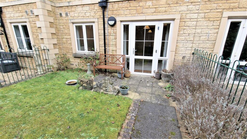 2 bedroom retirement property for sale in Malmesbury Road, Chippenham, SN15