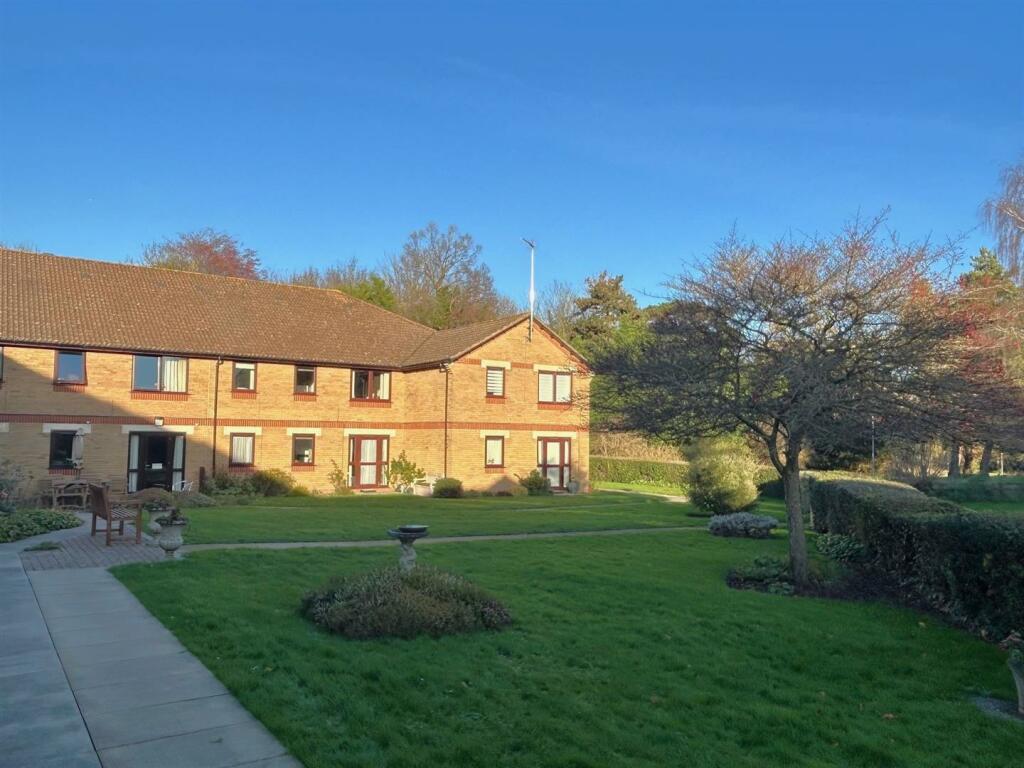 1 bedroom retirement property for sale in Charter Road, Chippenham, SN15