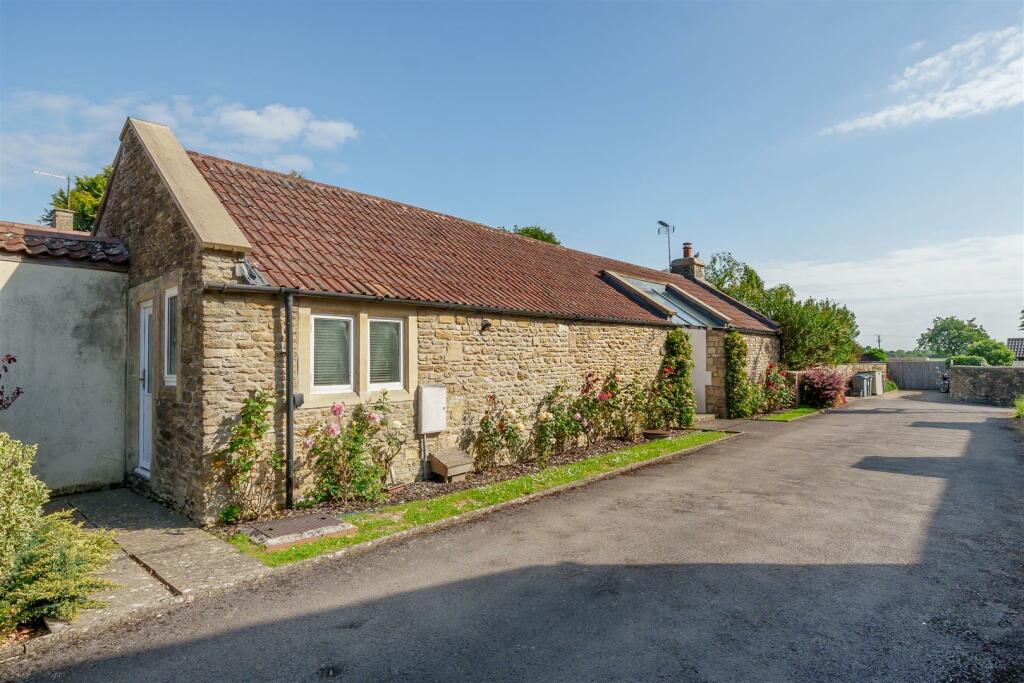 2 bedroom barn conversion for sale in Kington St. Michael, Chippenham, SN14
