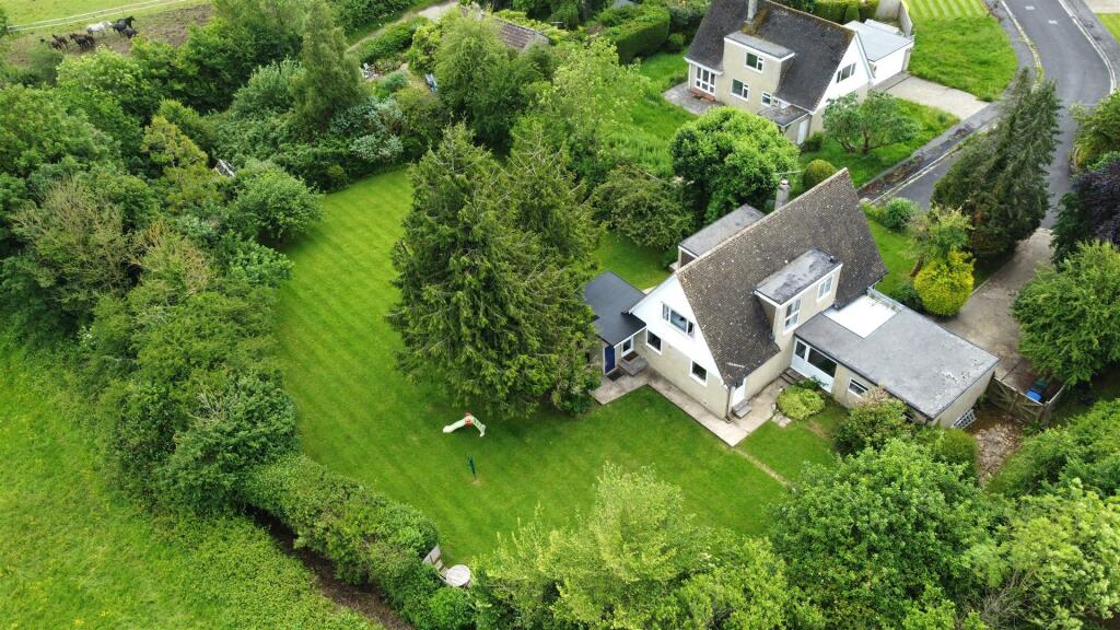 4 bedroom detached house for sale in The Orchard, Kington St. Michael