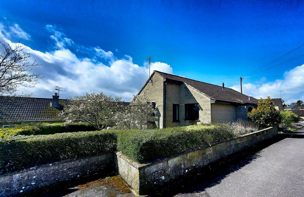 2 bedroom detached bungalow for sale in Ethelred Place, Corsham, SN13