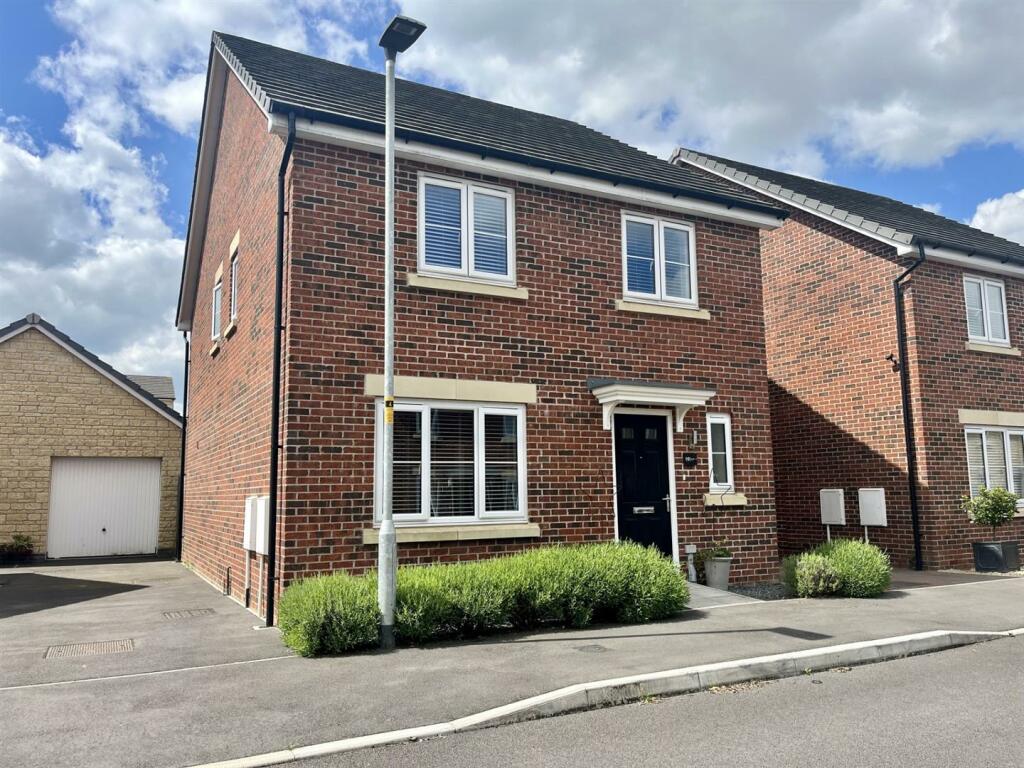 4 bedroom detached house for sale in St. Philip Street, Corsham, SN13