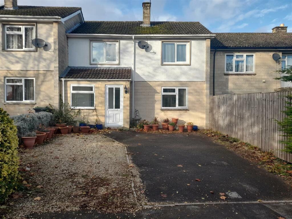 3 bedroom terraced house for sale in Broadwood Avenue, Corsham, SN13