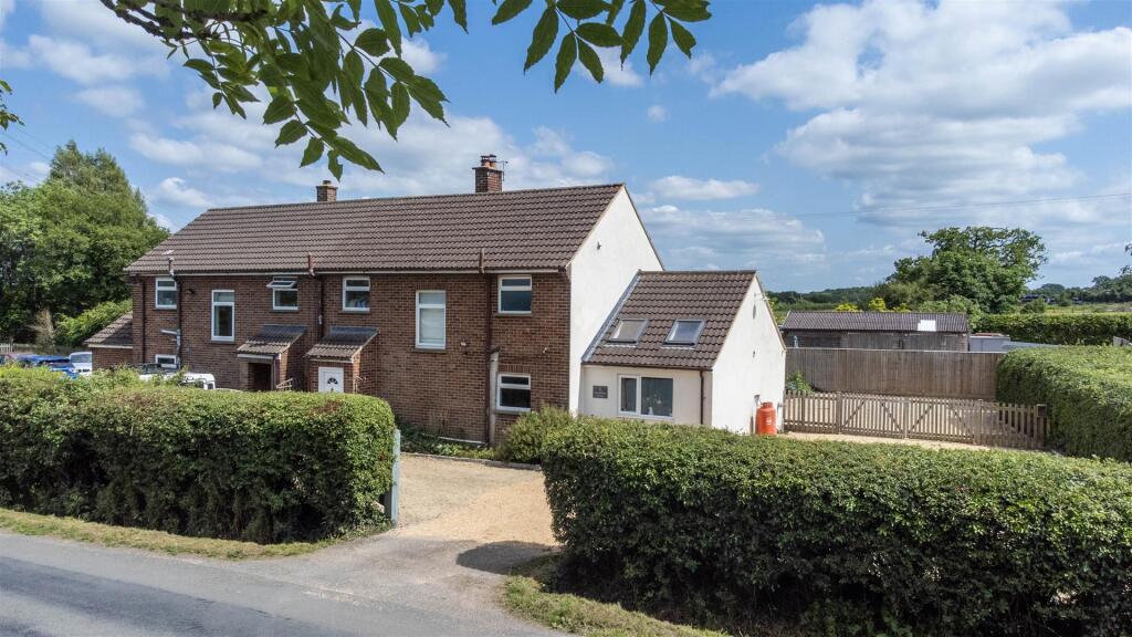 Main image of property: Summerhouse Cottage, Minety