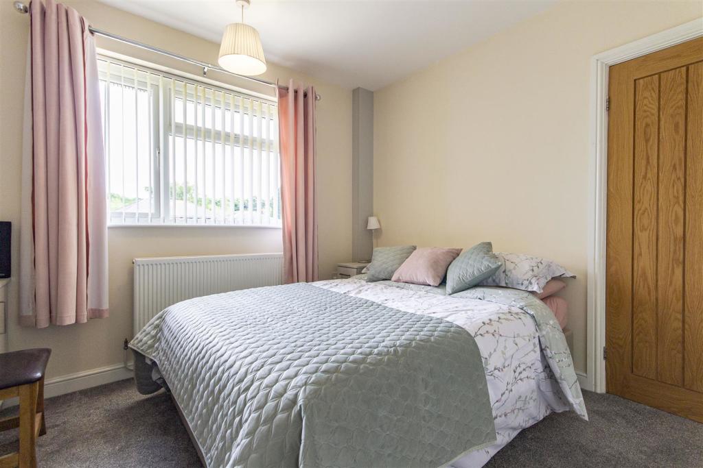 4 bedroom detached house for sale in The Hill, Glapwell, Chesterfield, S44