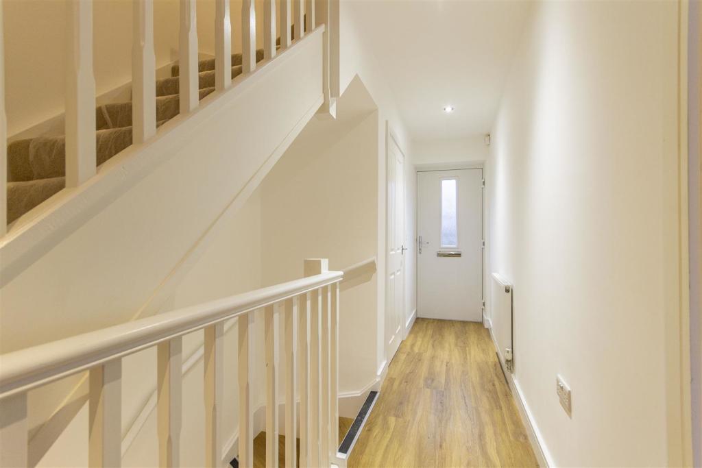 4 bedroom town house for sale in Newbold Road, Newbold, Chesterfield, S41