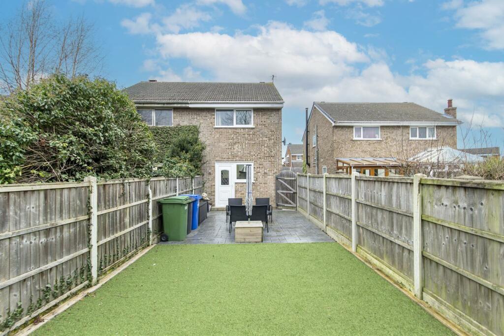 2 bedroom semidetached house for sale in Butterton Drive, Chesterfield