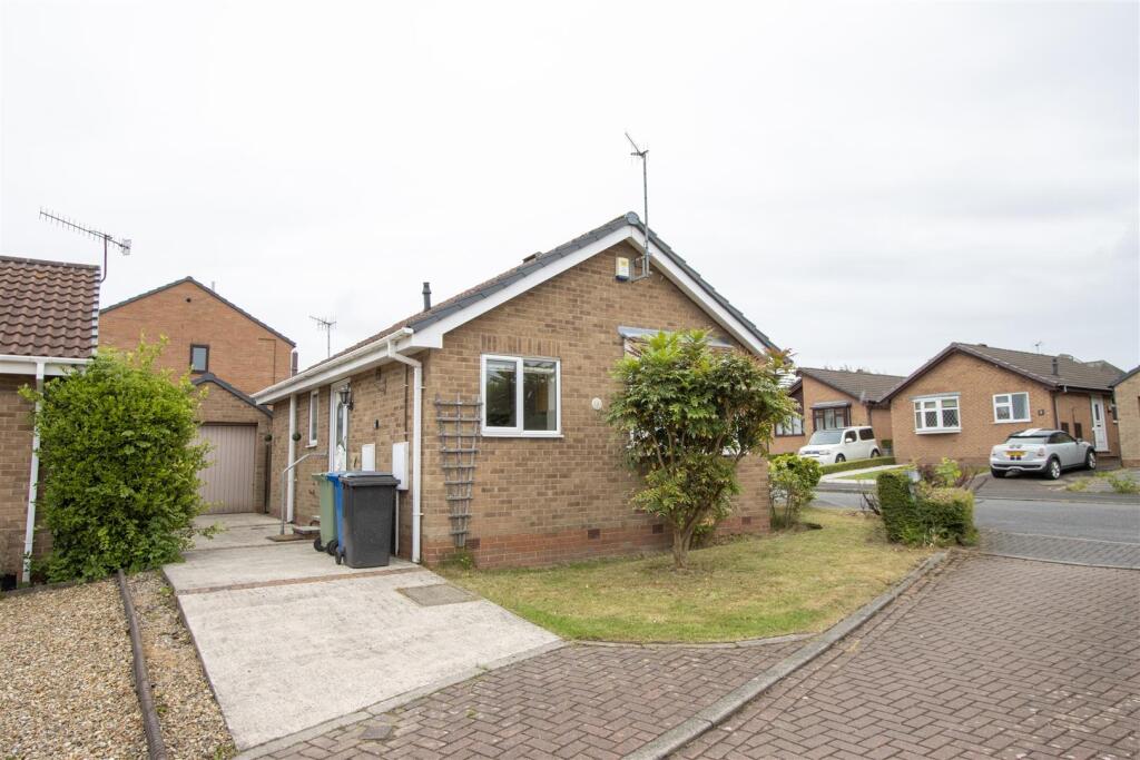 Main image of property: Northmoor Close, Brimington, Chesterfield