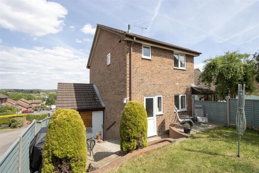 Main image of property: Heathfield Close, Wingerworth, Chesterfield