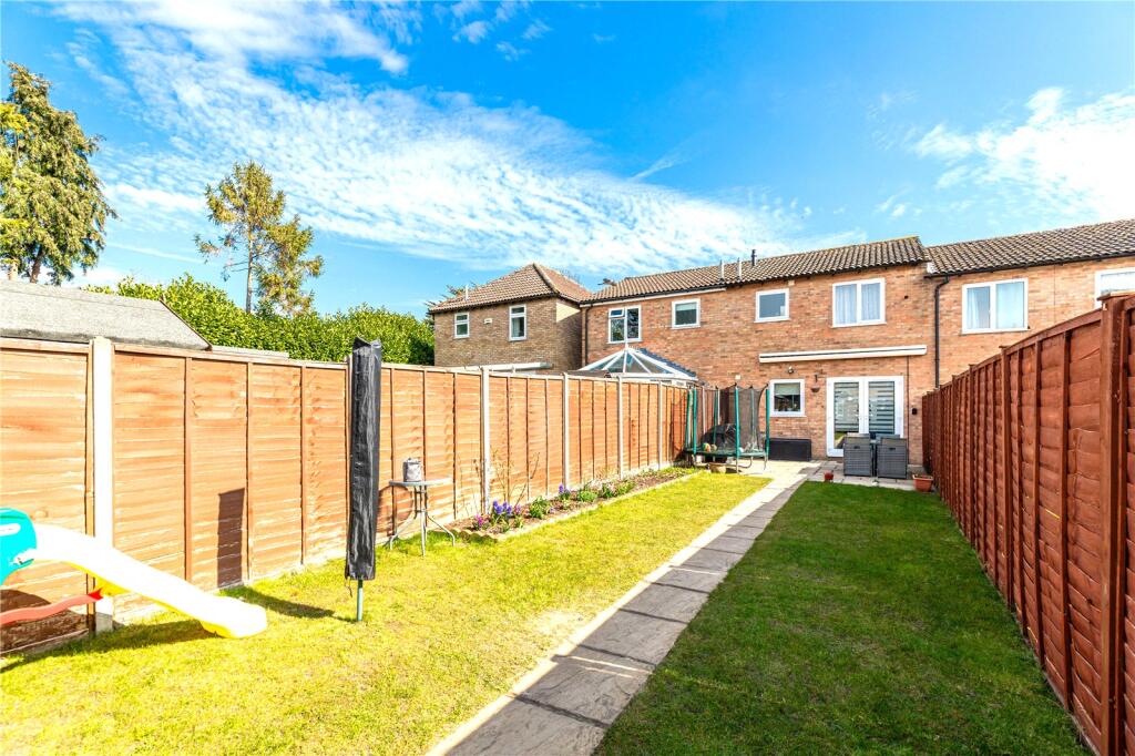 Main image of property: Derwent Road, Thatcham, Berkshire, RG19