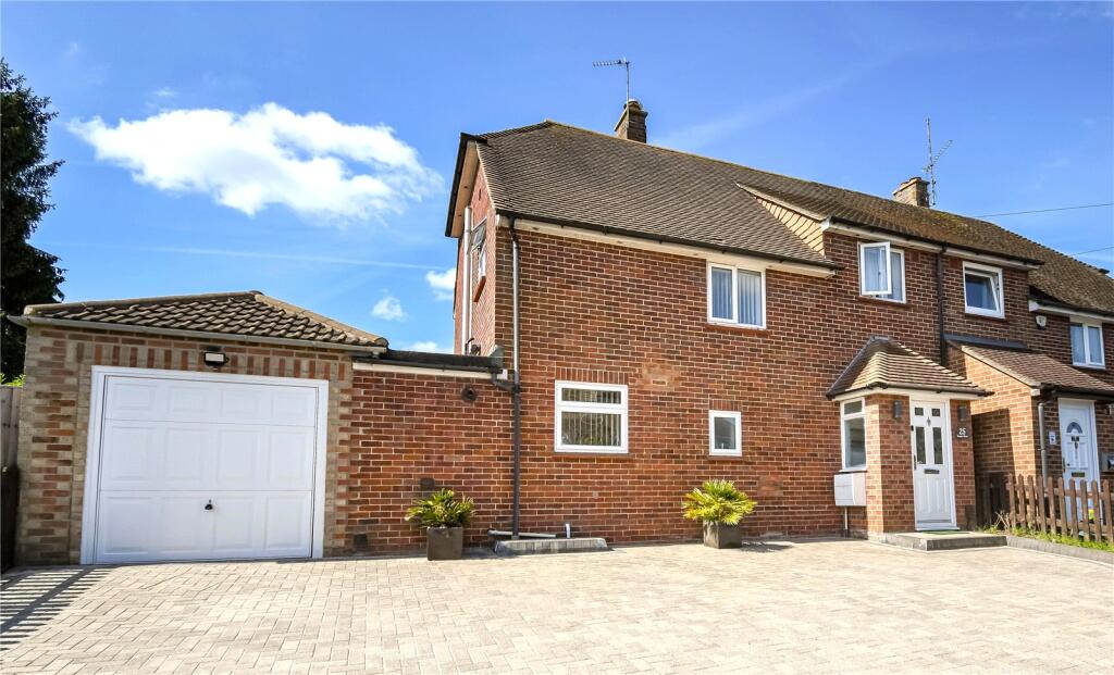 Main image of property: Rowan Drive, Newbury, Berkshire, RG14