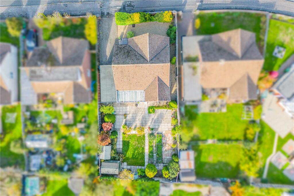 Main image of property: Wyndham Road, Newbury, Berkshire, RG14