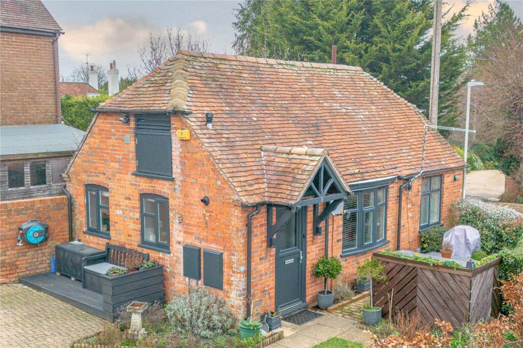 Main image of property: Kimbers Drive, Speen, Newbury, Berkshire, RG14