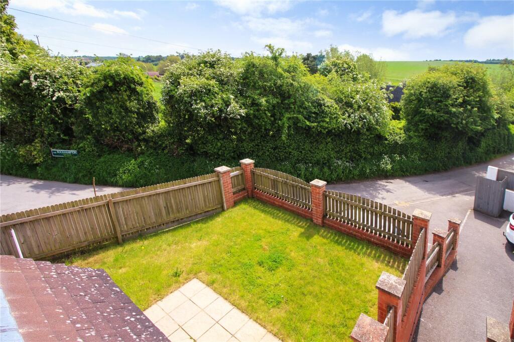 2 bedroom detached house for sale in Woodbury, Lambourn, RG17