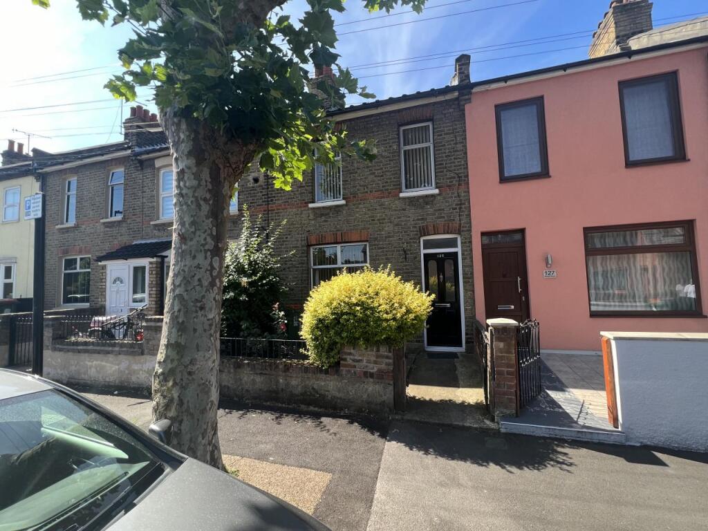 Main image of property: Roman Road